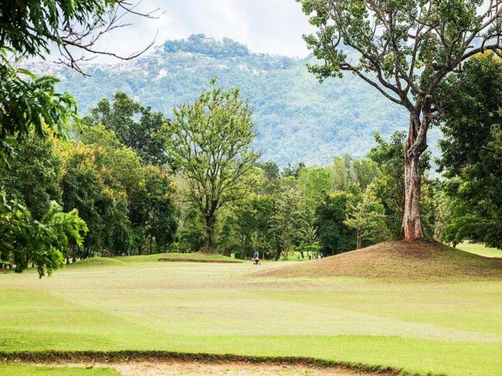 Aye Thar Yar Golf Resort Таунджи Екстериор снимка