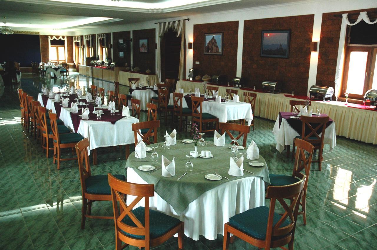 Aye Thar Yar Golf Resort Таунджи Екстериор снимка