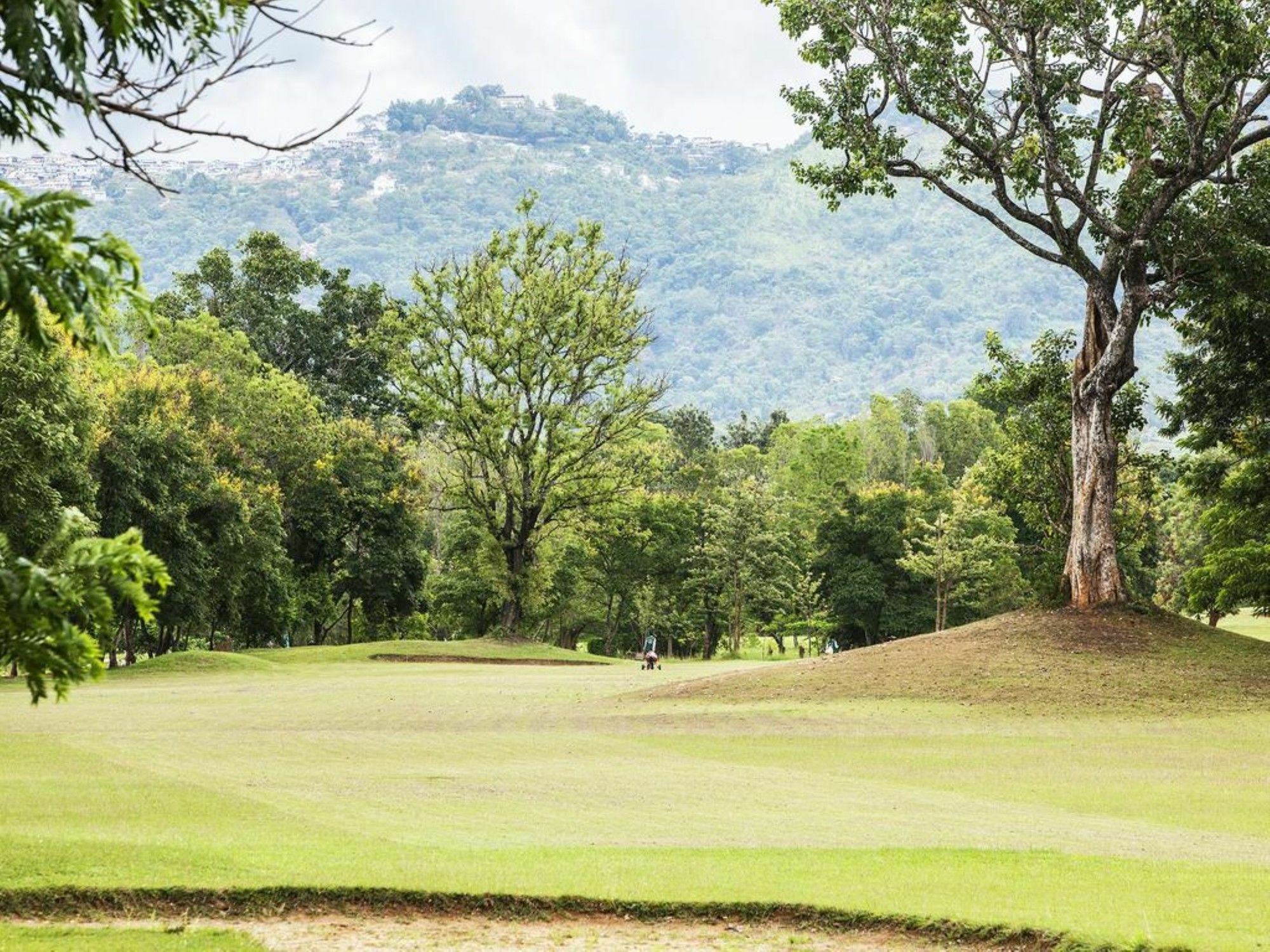 Aye Thar Yar Golf Resort Таунджи Екстериор снимка