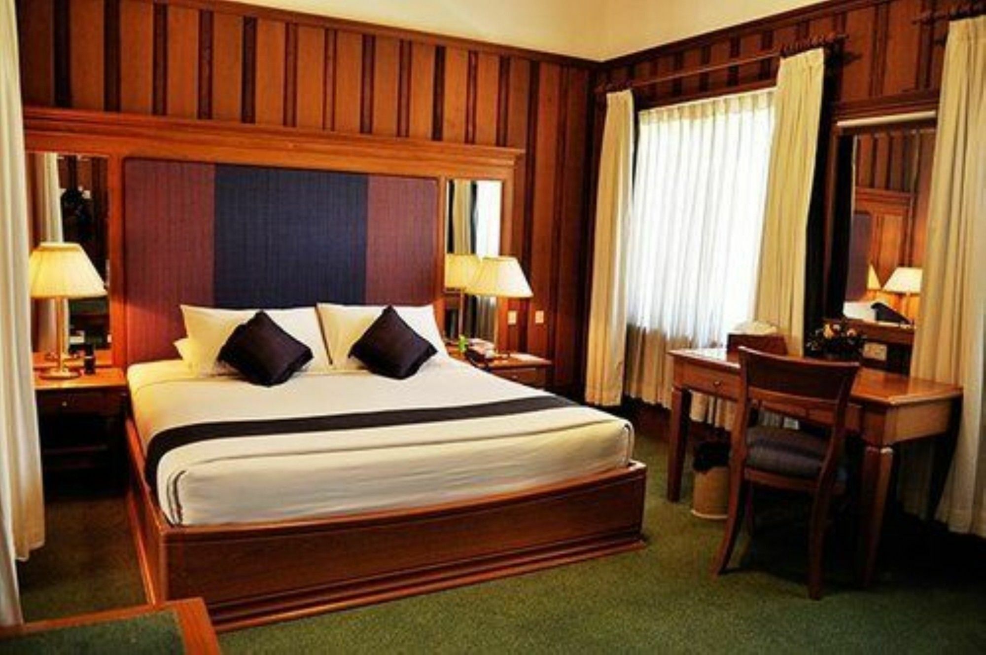 Aye Thar Yar Golf Resort Таунджи Екстериор снимка